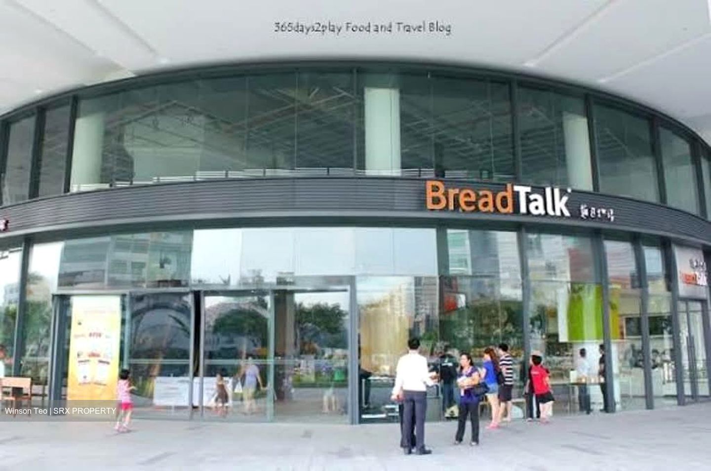 Breadtalk (D19), Shop House #558160341